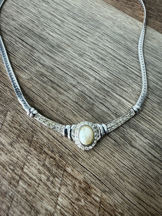 Statement Silver Toned Rhinestone Necklace Large Faux Pearl Snake Chain - Picture 4 of 13